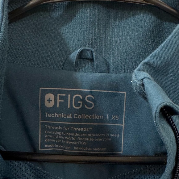 Figs Sydney scrub jacket in Caribbean blue - Picture 5 of 6